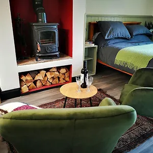 Old Post Office Studio Apartment